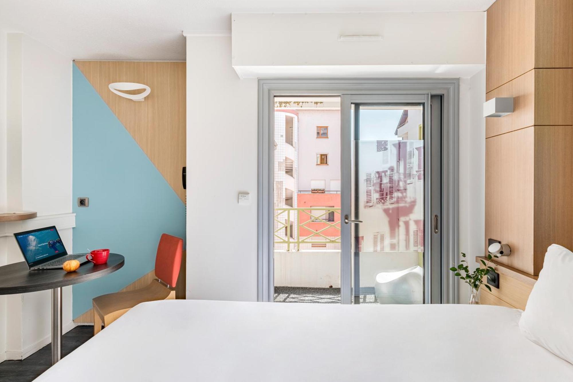 Ibis Styles Annecy Centre Gare Hotell Exteriör bild